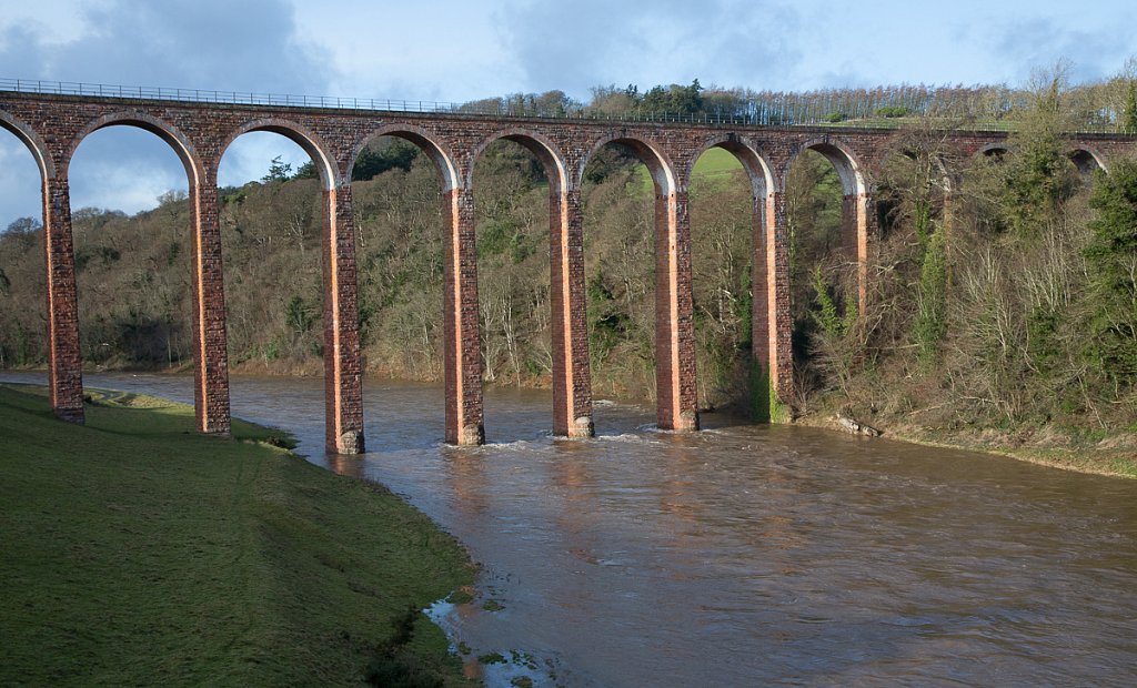 Leaderfootbridge I